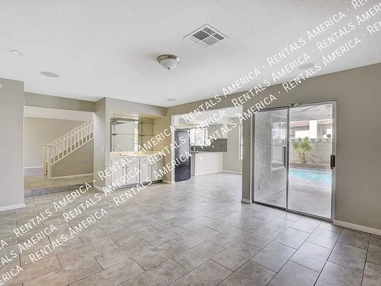 319 Simon Bolivar Dr — Photo 9