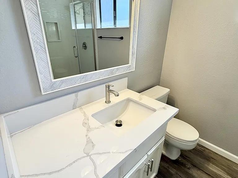 1497 Claremont Dr — Photo 15