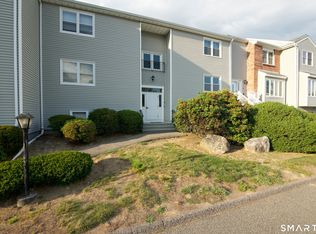 51 Carriage Dr UNIT 51, Milford, CT 06460
