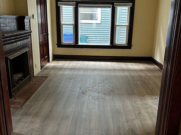 2nd image of 21 S Mercer St APT 101