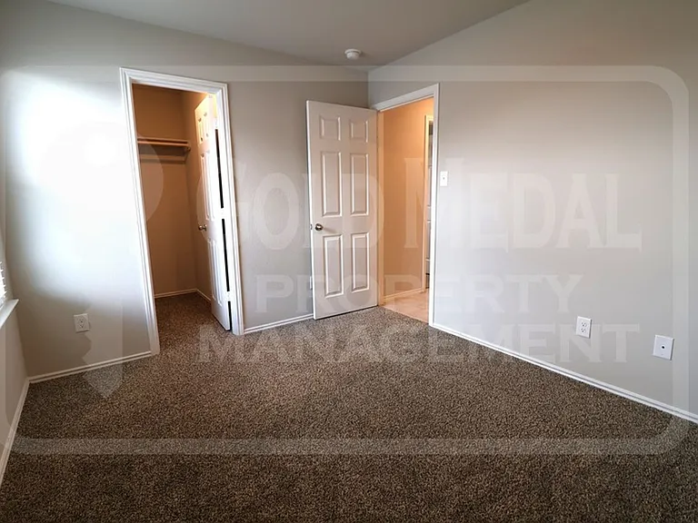 5004 Karen Green Dr — Photo 22