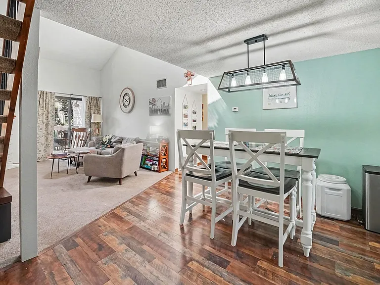 416 Wright St #304 — Photo 6