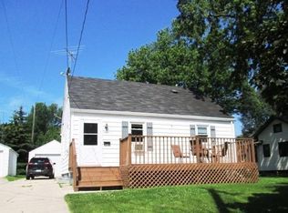 2114 S 10th St, Manitowoc, WI 54220