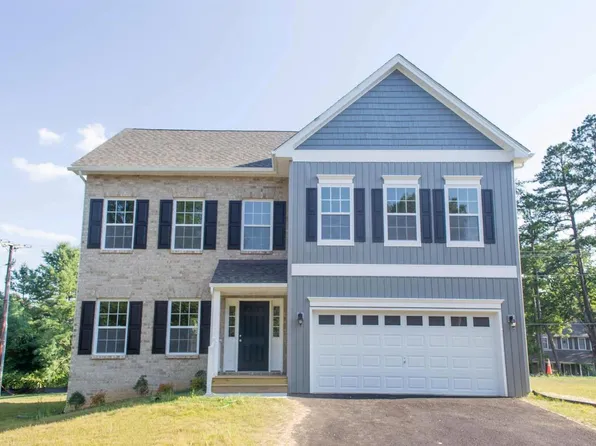 2934 Adam Dr, Vinton, VA 24179