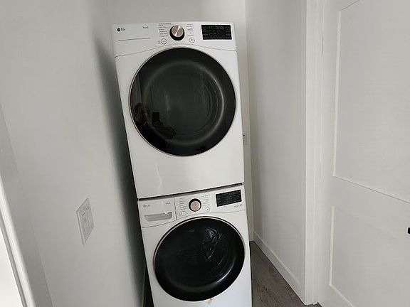 2nd image of 810 Quarry St #2