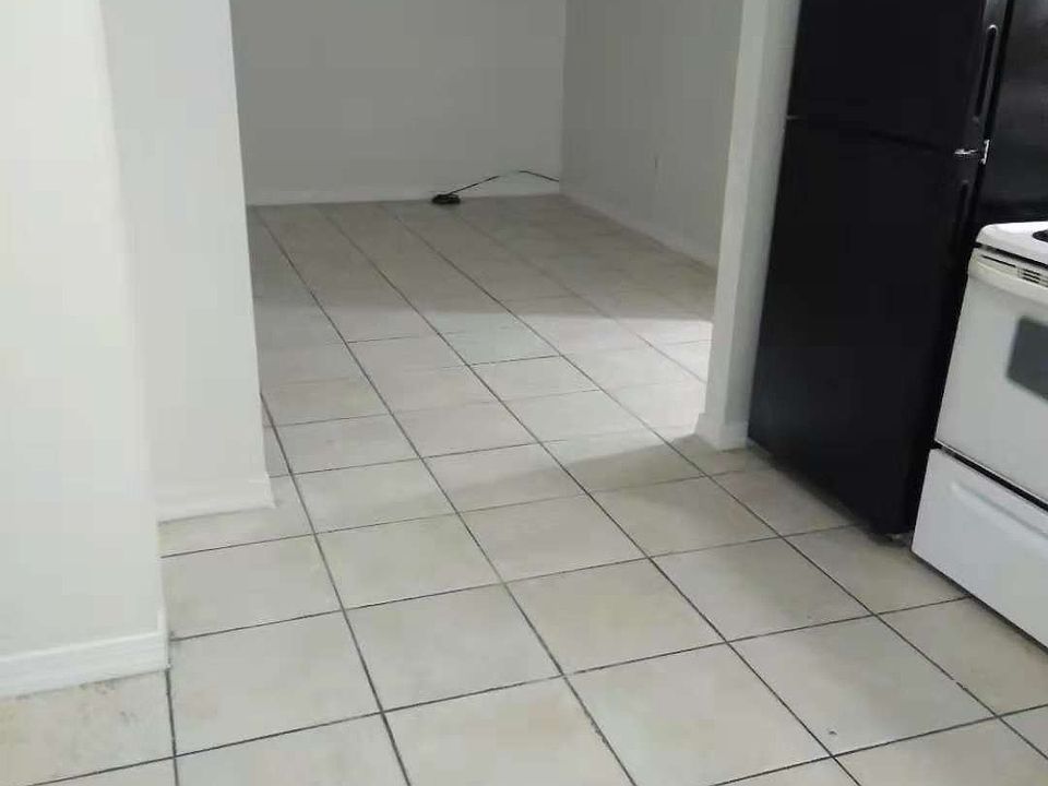 1st image of 728 Michigan Ct APT 1