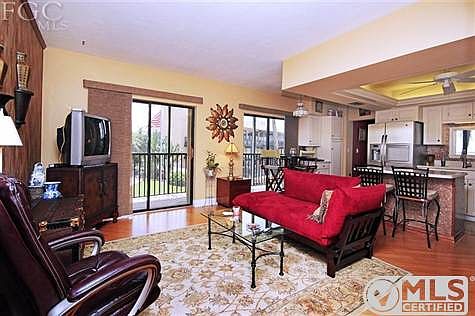 3rd image of 1920 Virginia Ave APT 201
