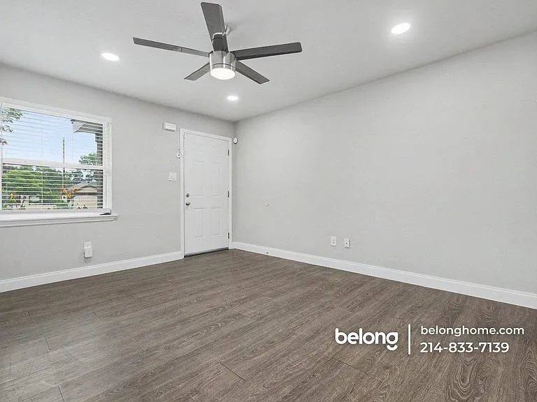 1222 S Peachtree Rd — Photo 4
