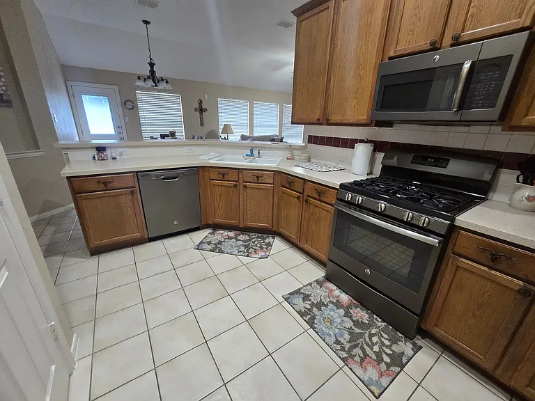 2816 Oakdale Dr — Photo 17