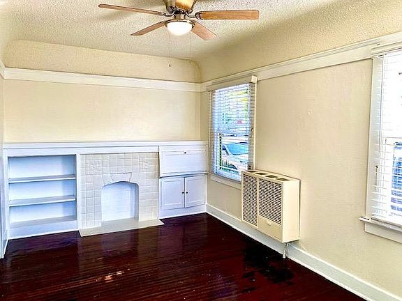 3rd image of 4619 Park Blvd #4617
