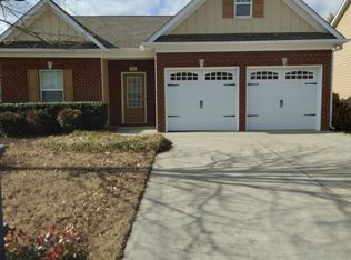 12 Penfield Dr, Cartersville, GA 30120