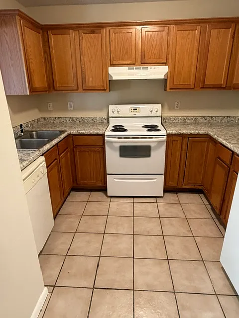 2 bed, 1000 sqft, $950 — Photo 1