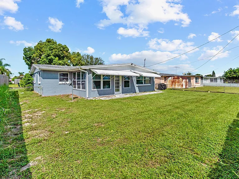 2159 Dixie Garden Loop — Photo 37