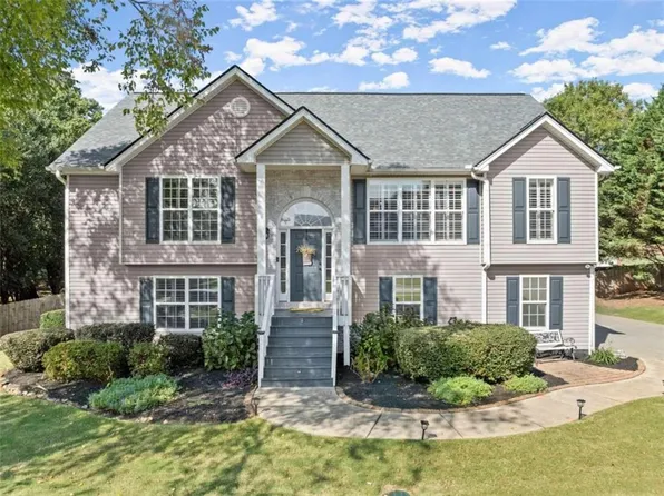 42 Bailey Park Ct, Jefferson, GA 30549