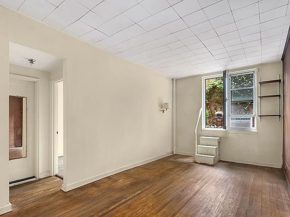 4th image of 22 Irving Pl APT 1B