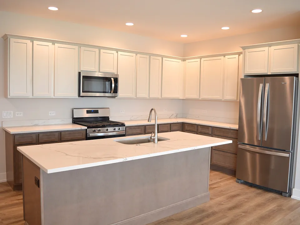 221 NW 3rd Ave