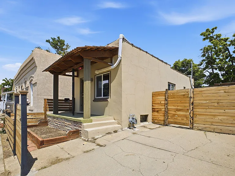 4018 Pecos St — Photo 2