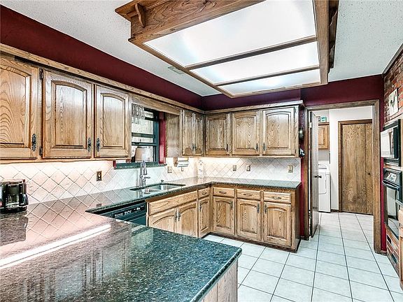 4th image of 9809 S Harvey Ave