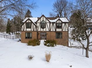 8186 Streamside Dr, Pittsburgh, PA 15237