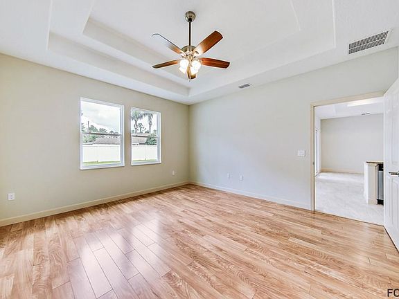 4th image of 8 Renmont Ct