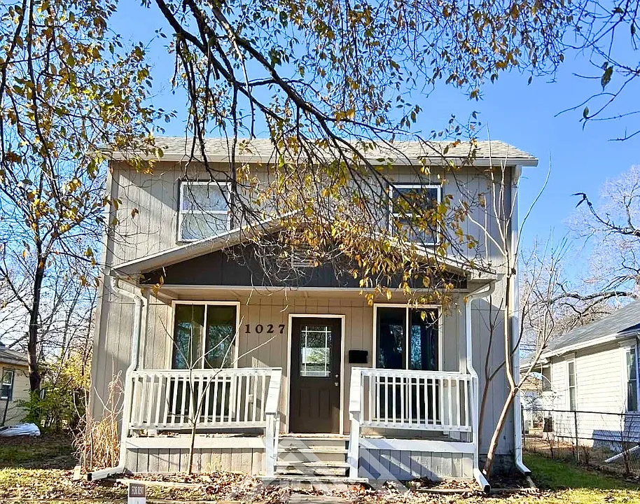 1027 SW Woodward Ave