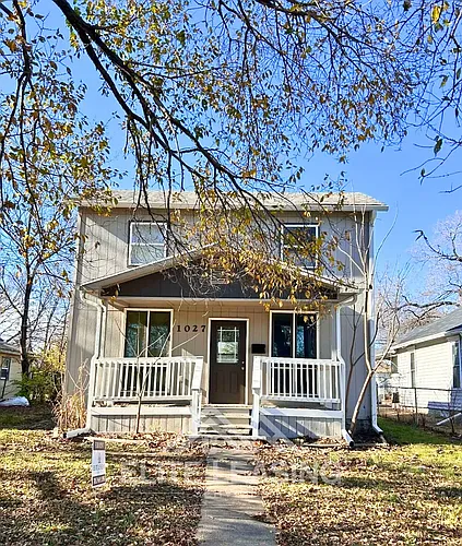 1027 SW Woodward Ave Photo 1