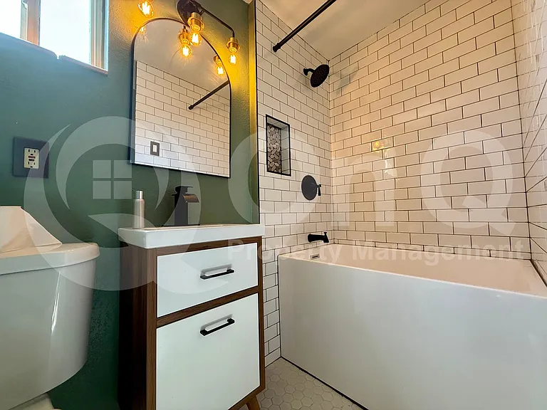 11319 E 5th Ave — Photo 18