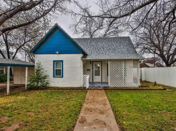 135 N 5th St, Slaton, TX 79364