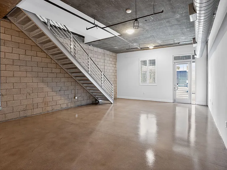 485 W Center Street Promenade — Photo 28