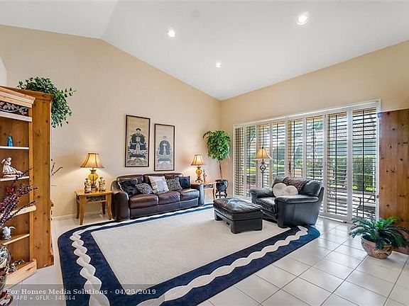 4th image of 23341 Torre Cir