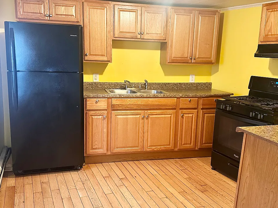 25 Aborn St #2