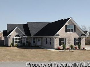 264 Bridle Dr, Raeford, NC 28376