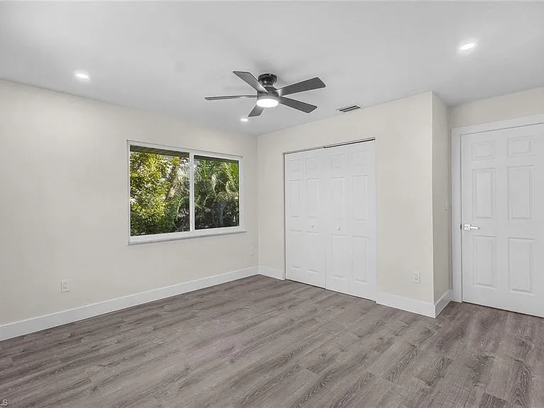 1284 Rainbow Ct — Photo 11
