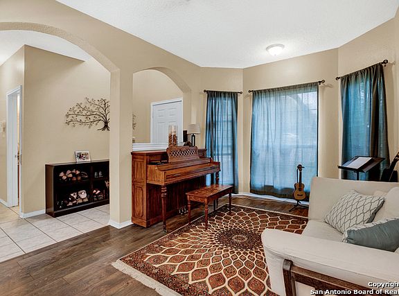 3rd image of 8902 Sarasota Woods