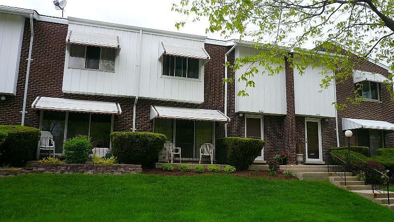 2nd image of 4102 W 97th St