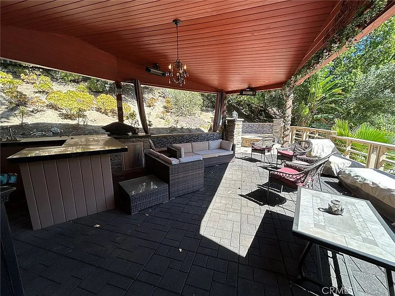 300 S Timken Rd — Photo 32