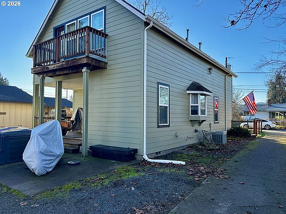 4th image of 822 S 8th St