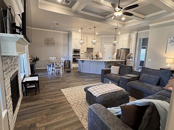 4th image of 10105 NW 139th Cir