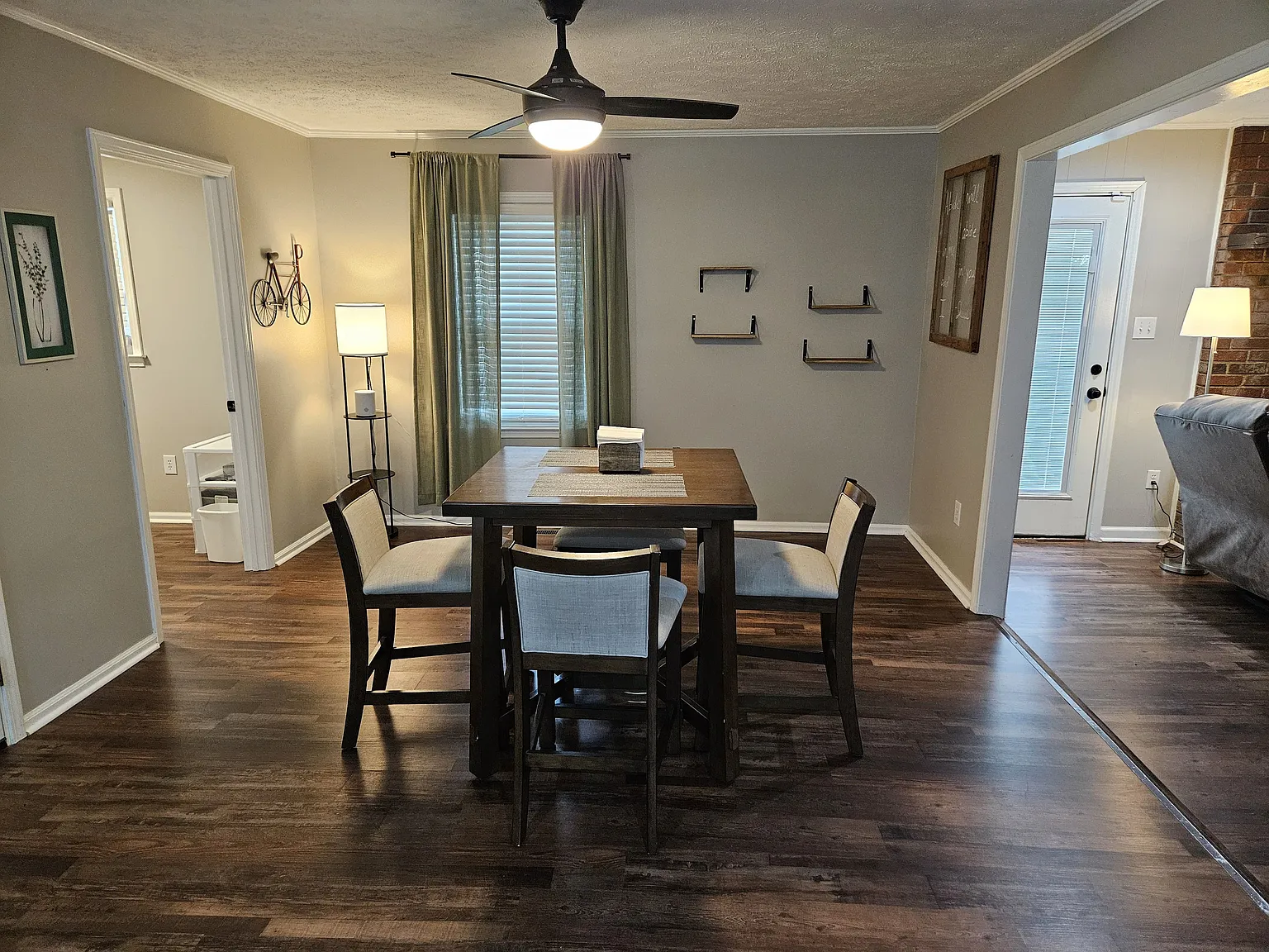 3 bed, 1734 sqft, $2,499 — Photo 4
