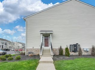 5875 Andrew John Dr #16, New Albany, OH 43054