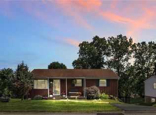 212 Seanor Rd, Irwin, PA 15642