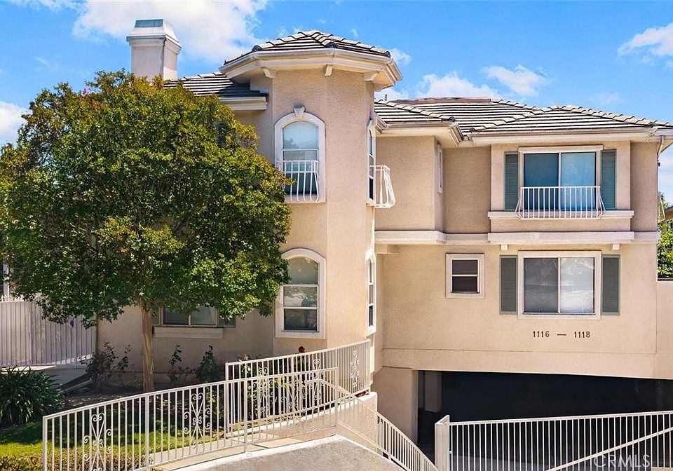 1st image of 1116 W Huntington Dr Unit D