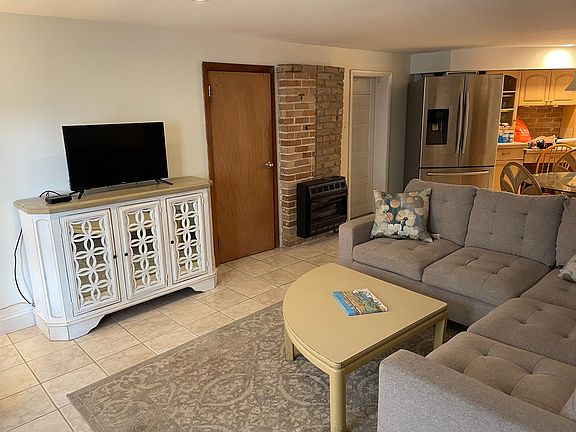 5th image of 1132 Ocean Ave #2