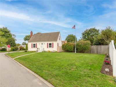 25 Woodbine St E, Providence, RI, 02906