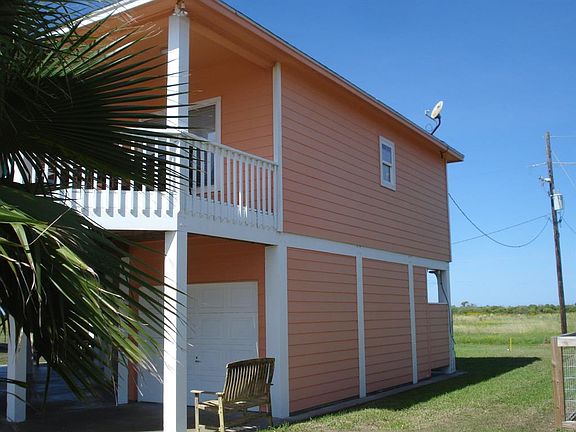 5th image of 3233 Castle Dr