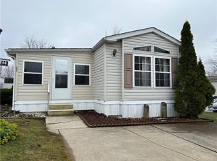 1840 Ashwood Ln, Erie, PA 16509