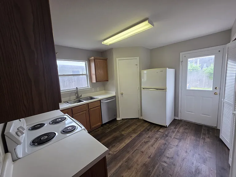 9730 Marbach Cyn — Photo 19