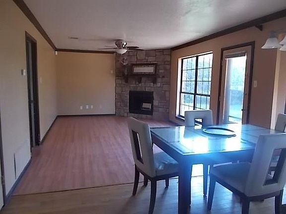 5th image of 629 Valley Mills Dr