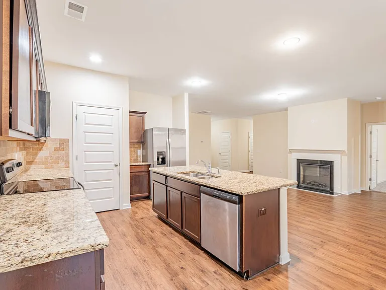 6130 Mahogany Ter — Photo 10