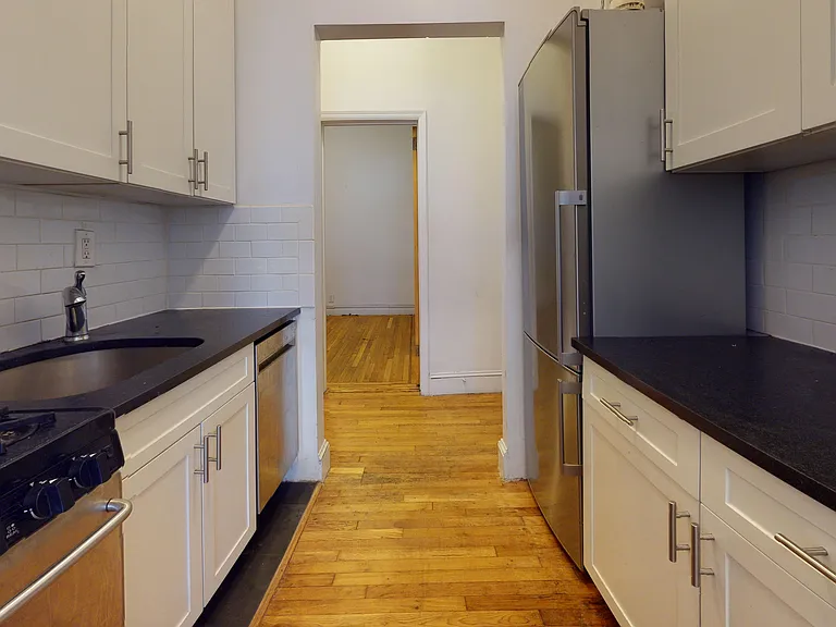 230 E 87th St #1A — Photo 11